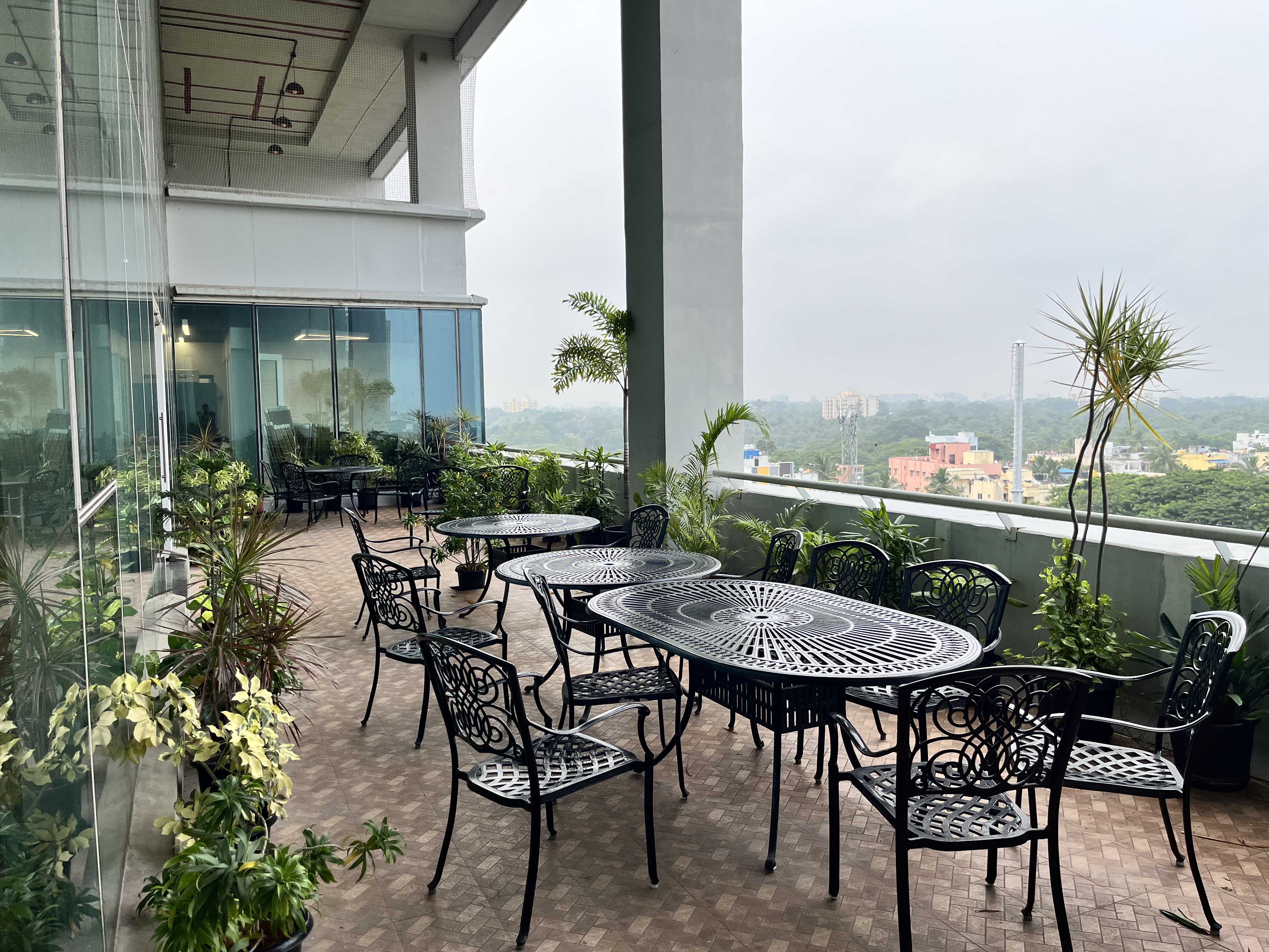Elements Lounge